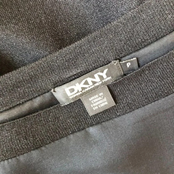 DKNY Silk Wool Mixed Material Sweater Petite - Picture 5 of 5